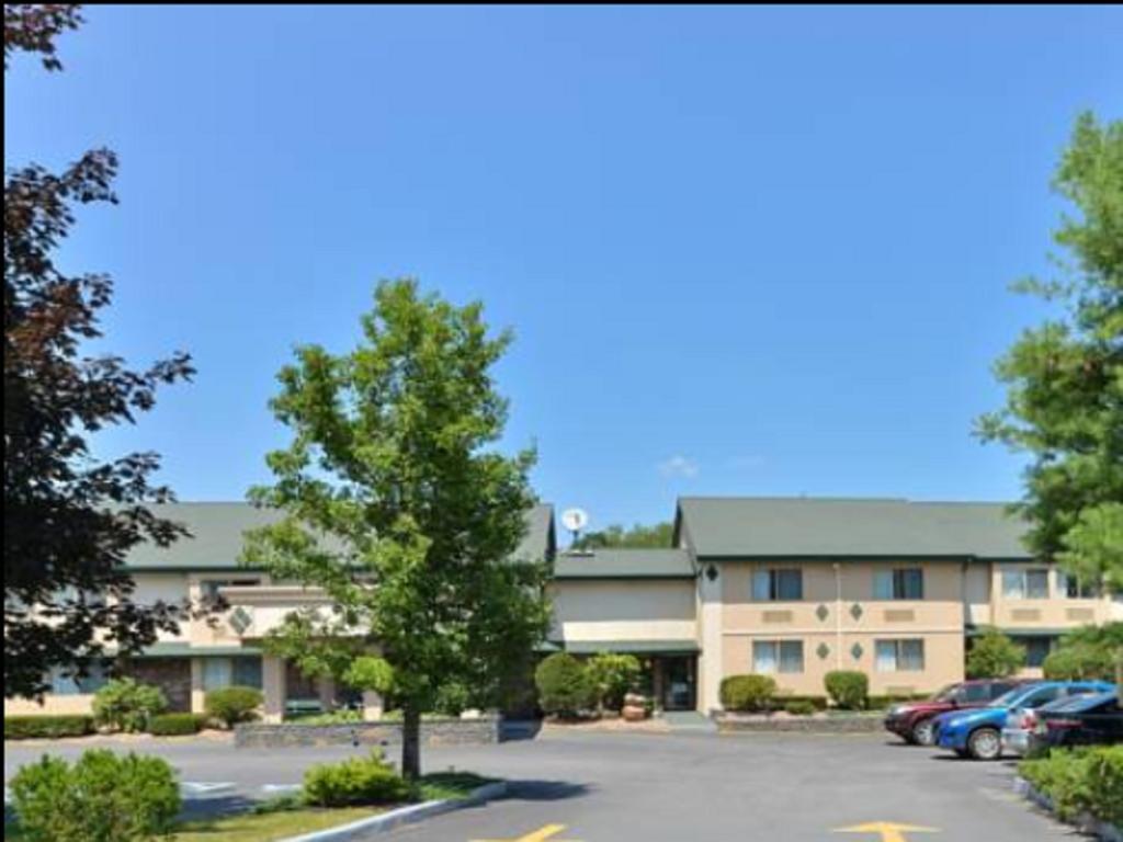 Americas Best Value Inn New Paltz Bagian luar foto